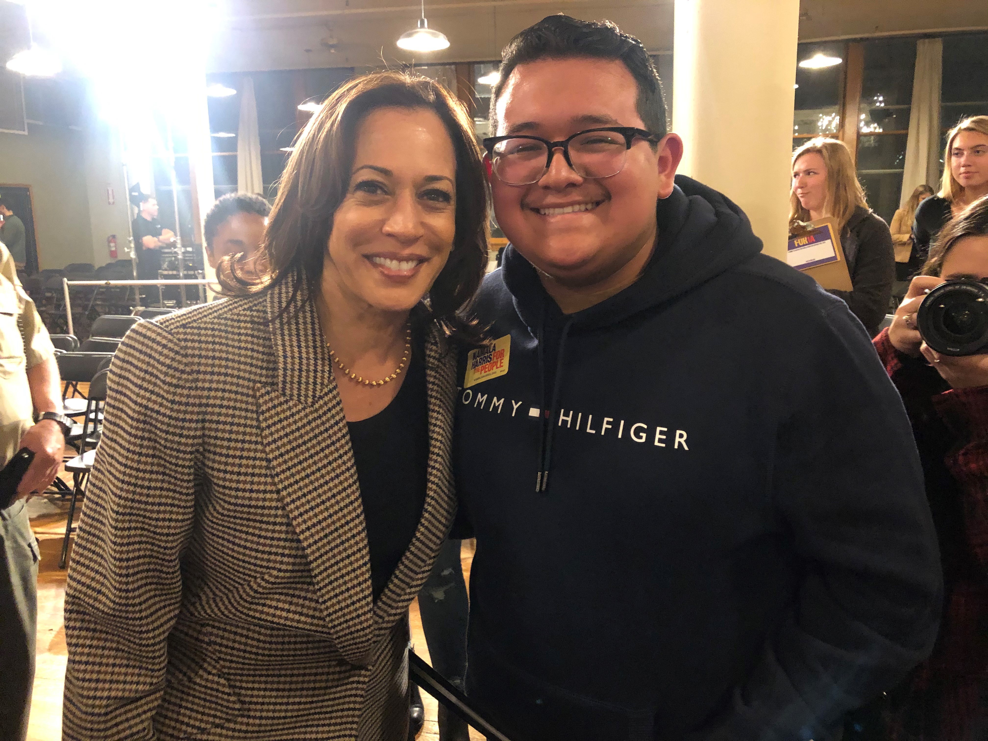 Heres me with Senator Harris who is running for president!