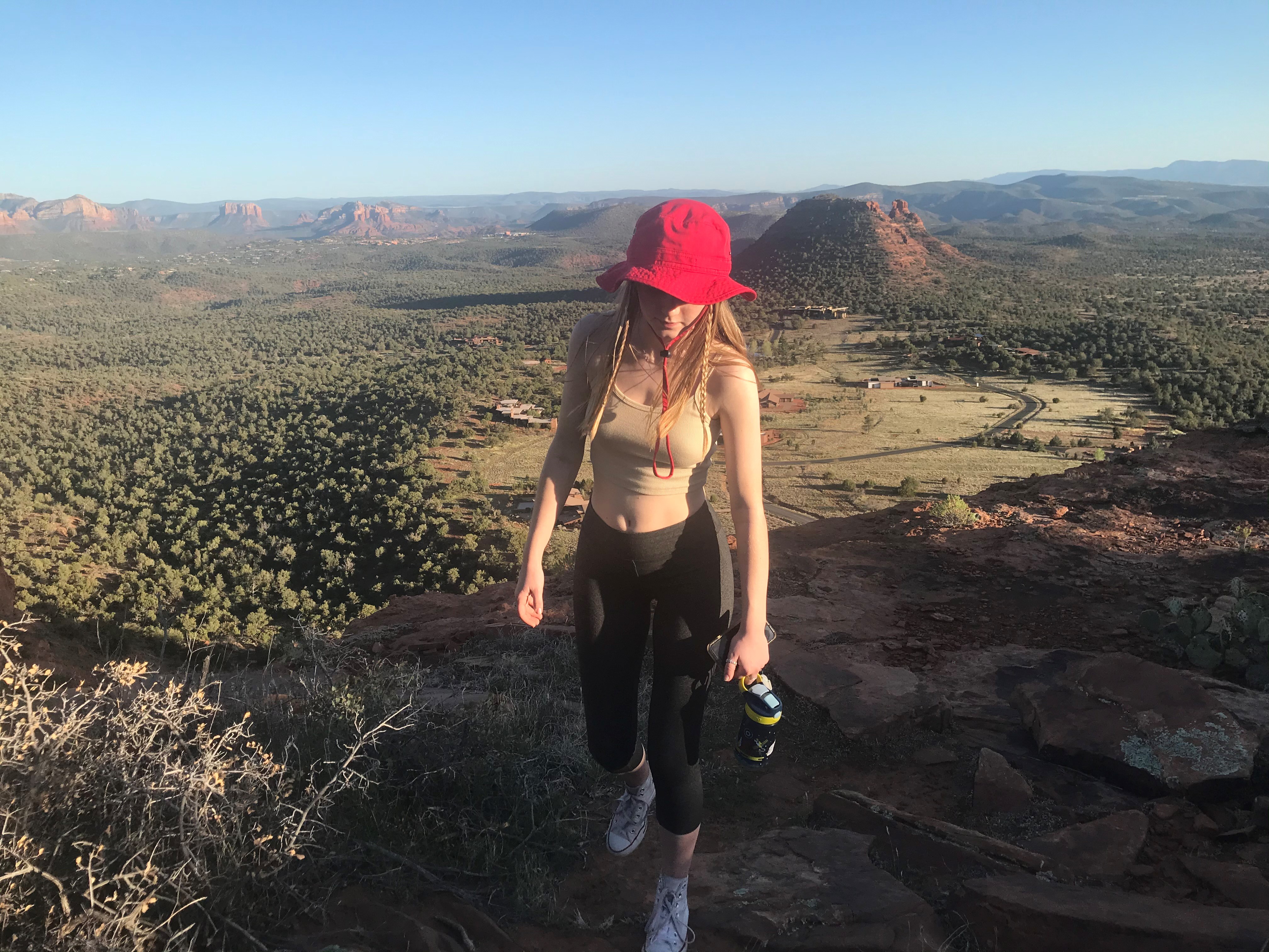 this is a slay picture of Elaina hiking in Arizona