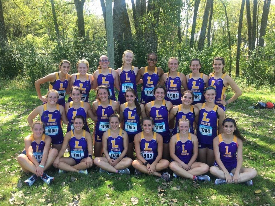 Here is a picture of the 2018 Loras College Women's XC Team.