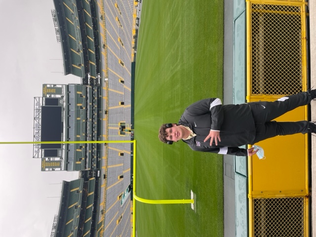 this is a photo of a me at Lambeau field